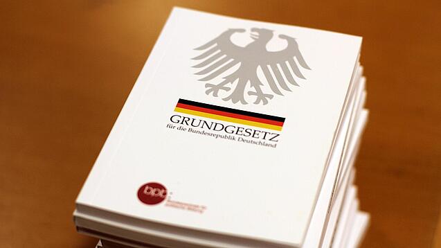 Das Grundgesetzbuch der Bundesrepublik Deutschland.