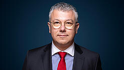 Porträtfoto von Stephan Scharnagl.