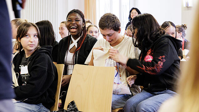 Schüler:innen in einem KIWI-Workshop.