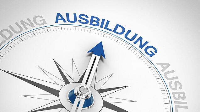 Kompassnadel zeigt auf das Wort Ausbildung