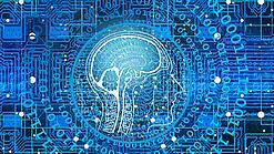 Eine futuristische und stilisierte Darstellung eines Gehirns mit Schaltkreisen und Binärcode im Hintergrund.